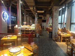 大堂-么肆烤肉·中式自助·烤肉大排档(街道口季佳PAI店)