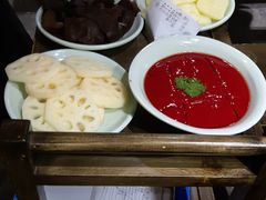 -红九格老火锅(三峡广场店)