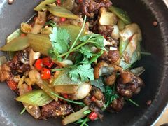 泡子姜烧牛蛙-吃饭皇帝大(合生汇店)