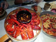 -巴厘龙虾·榜首油焖大虾(音乐学院·沿江酒馆店)
