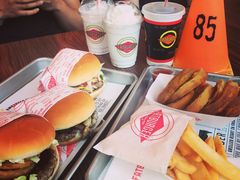 -FATBURGER 特富客汉堡(外交公寓店)