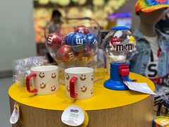 -m豆巧克力世界(上海世茂广场店)