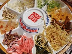 -怪噜范·老贵阳街头名小吃(鸿通城店)