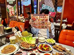 -威记烧嘢·南宁烧烤·超级生牛(绿地店)