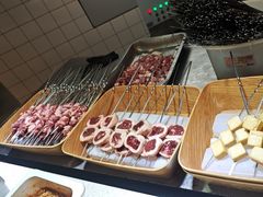 -四囍码头海鲜烧烤自助火锅(外滩南京东路悦荟广场店)