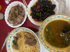 -金杨拉面王小吃面馆·牛三宝面·红烧牛肉粉