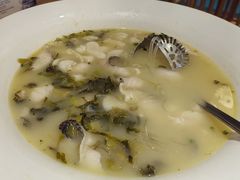 -严记小天府酸菜鱼(西四路店)