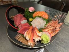 -铭牛烧肉·和牛海鲜自助(高新月牙湖店)
