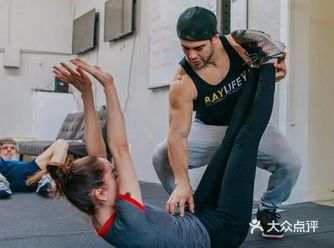 节食导致营养不良  要知道，即使是正常吃饭