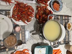 -金马门国际美食百汇(珞喻路店)