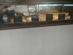 面包甜点陈列柜-仙峰天然面包(迎宾路店)