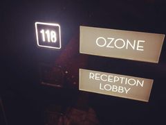 -OZONE 顶楼酒吧(香港丽思卡尔顿酒店)