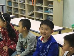 -瑞思少儿中心·少儿英语素养启蒙(勒泰直营校区)
