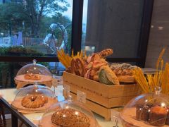 -星河吉酒店-BOND大堂吧·咖啡·简餐