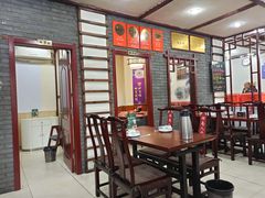 -湖南人家湘菜馆(镇江路店)