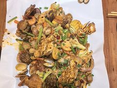 -东来菜馆•手抓海鲜家常菜•海鲜锅贴(鸽子窝店)