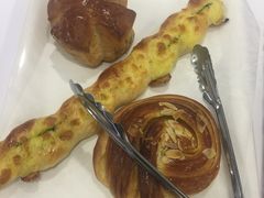 核桃奶酪面包-山崎面包(百联世纪店)