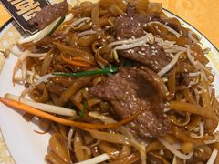 干炒牛河-天宝食坊·啫啫煲大排档(西华路店)