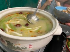 鲍鱼土鸡甲鱼煲-金龙·打边炉(南京西路店)