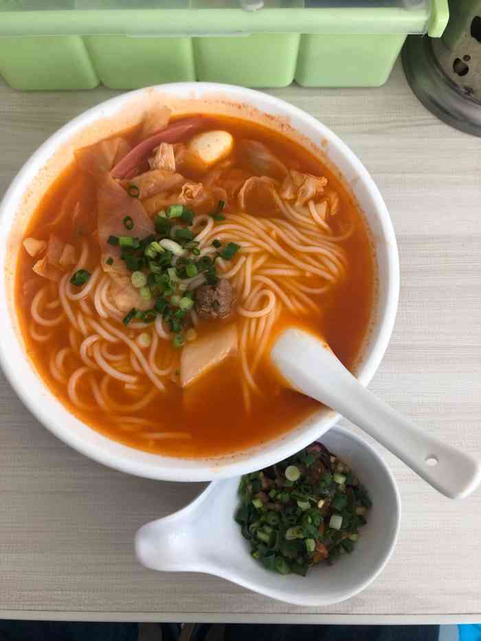 凯里酸汤砂锅粉-"这家店就在实习公司楼下,所以来吃过几次,.