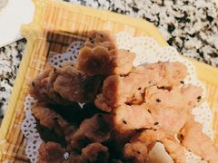 -老牌坊云南鱼豆花火锅(哈西万达店)