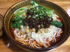 -阿宽豌杂面(华油路138号居民大院店)