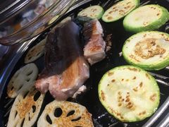 蔬菜拼盘-唯成•韩国炭火烤肉 유성고기