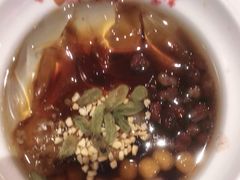 -渝是乎酸菜鱼·川渝小炒(新世界百货望京店)