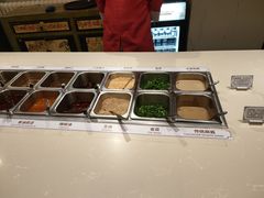 自助调料区-古关火锅店(古北水镇景区店)
