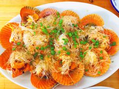 蒜蓉粉丝蒸扇贝-明记海鲜大排档(巽寮湾店)