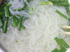 -梁老三麻辣鸡头总店