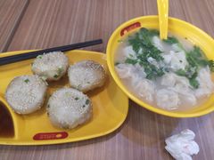-小杨生煎(金山百联购物中心3楼店)