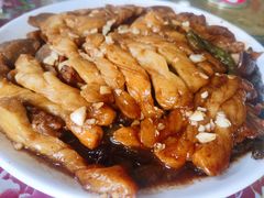 一锅出-何适山庄 ·可团建(水长城P2停车场店)