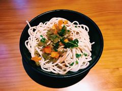 热干面-莲餐厅·湖北菜·藕汤是头牌(愚园路店)