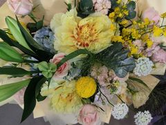 -靳晖金百合花艺GOLDENLILY(南院门店)