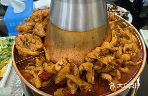 Chicken Leg and Intestine Hot Pot