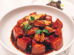 秘制红烧肉配鲍鱼-宴昆山·私房菜(春晖店)
