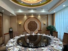 -山明水秀大饭店