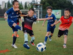 -Riverside河畔少儿足球培训(前滩店)