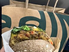 -星巴克(广州南站A18检票口楼上)