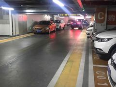 -万象城-停车场
