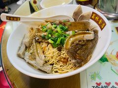 牛腩拼牛肚河粉-荔林食店(西华路店)