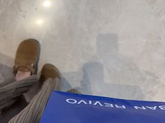 -URBAN REVIVO(上海中庚漫游城店)