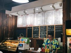 -何太太馄饨面铺(大浒东苑店)