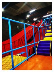 -蹦贝运动中心·蹦床·攀岩·闯关(龙岗店)