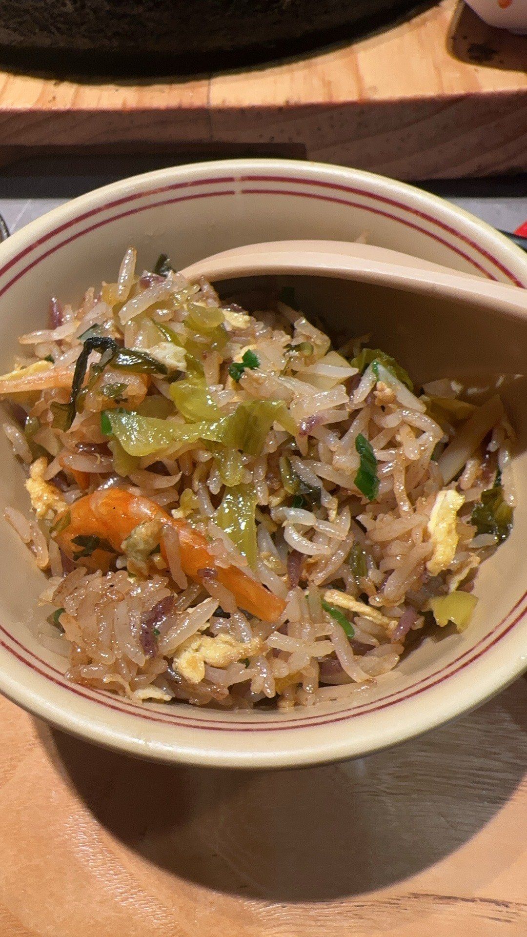 尤其推荐炒饭,很惊喜的是还有海米,不是普通的米饭,一份正好够4人分的