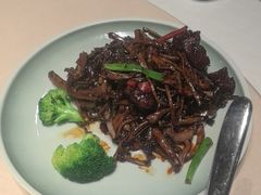 -八府香鸭·啫啫煲(华山路店)