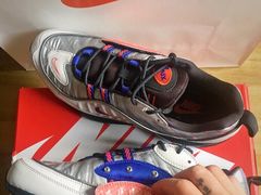 -NIKE品牌体验店(南京东路店)