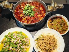 -万重锦·人文川菜馆(骡马市店)
