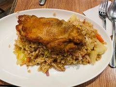 海鲜炒饭配香蒜烤鸡-玛格萝妮(汇智国际商业中心店)